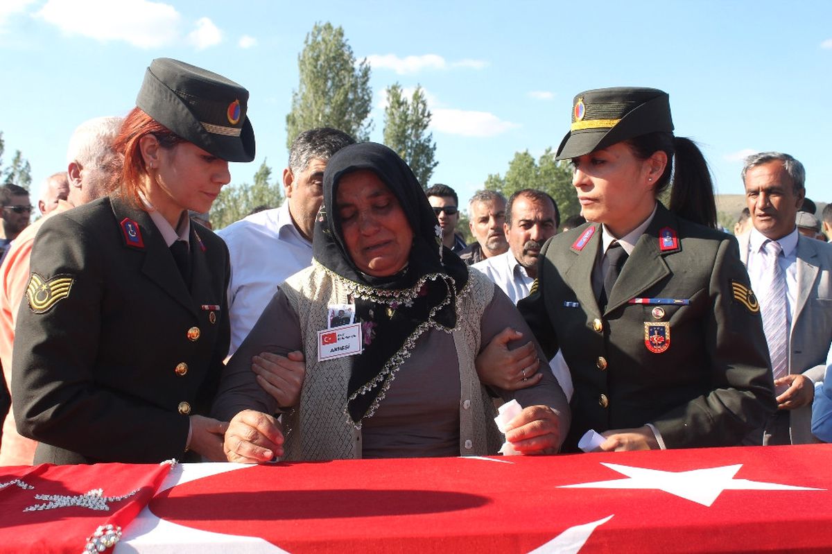 Şehit Uzman Son Yolculuğuna Uğurlandı