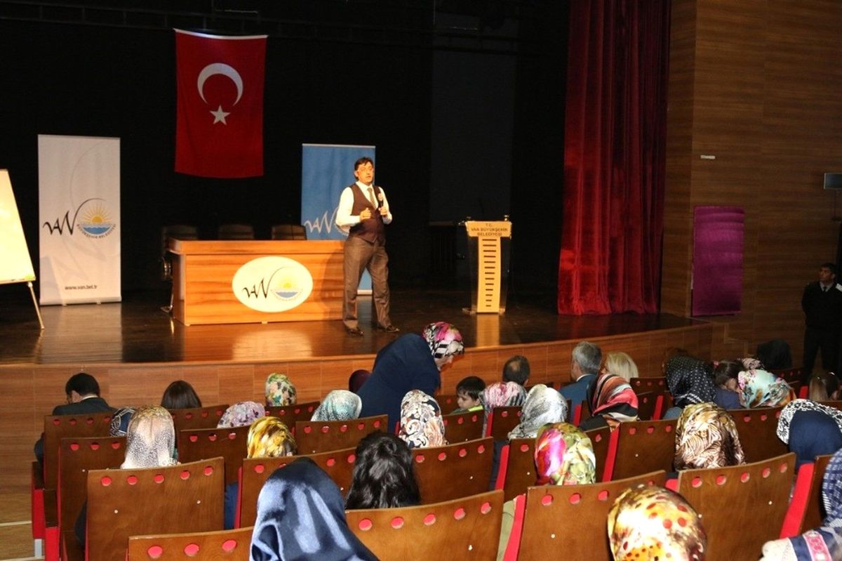 Van\'da "Anne ve Çocuk Sağlığı Eğitimi" Semineri