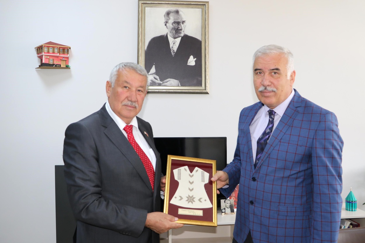 Yavru Vatan\'dan Büyükşehir\'e Ziyaret