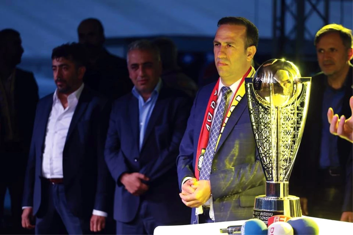 Yeni Malatyaspor Başkanı Adil Gevrek: "Bırakmamı Gerektirecek Bir Durum mu Var?"
