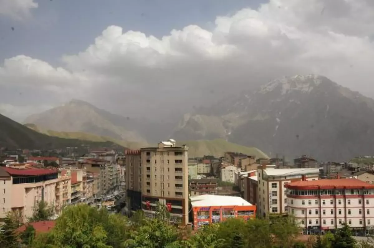 Yüksekovalılar Sevindi, Hakkarililer Üzüldü