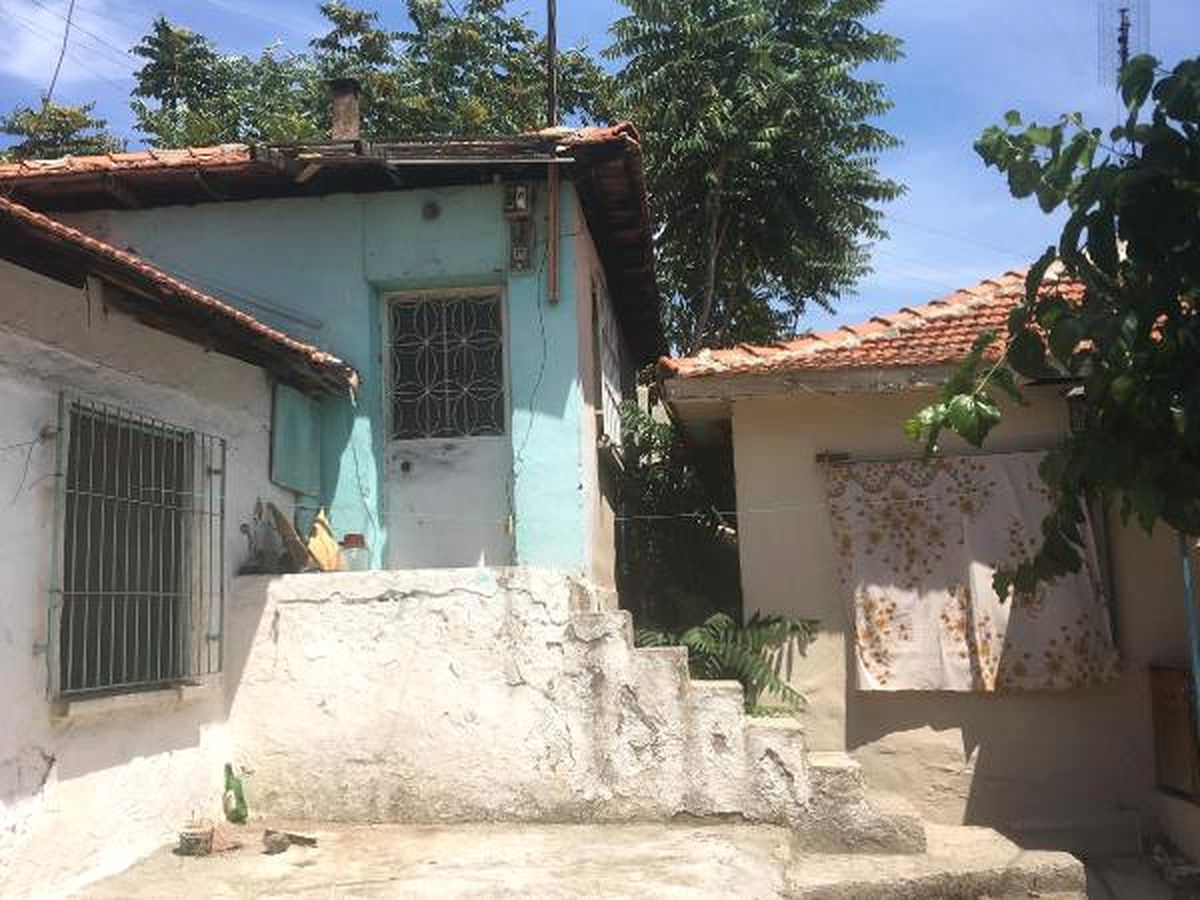 Babasını Öldürdüğü Öne Sürülen Kız ile Annesi Tutuklandı
