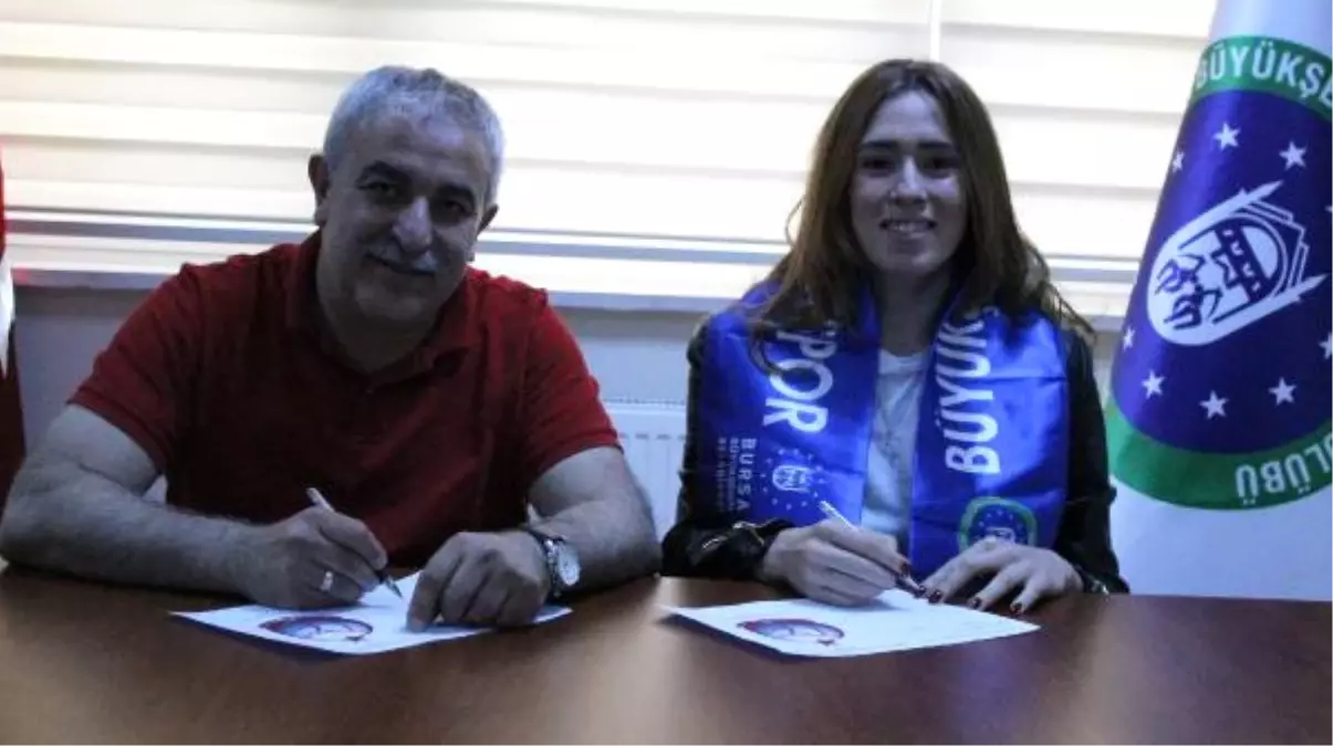 Cansu Aydınoğulları Bursa Büyükşehir Belediyespor\'da