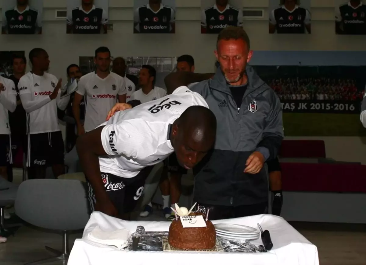 Demba Ba\'nın Yeni Yaşı Kutlandı