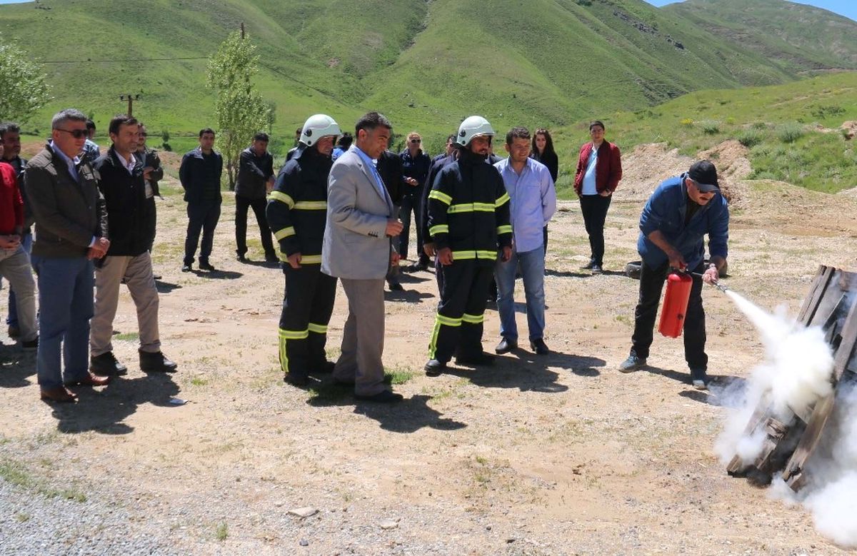 Emniyet Personeline \'Yangına Müdahale\' Eğitimi
