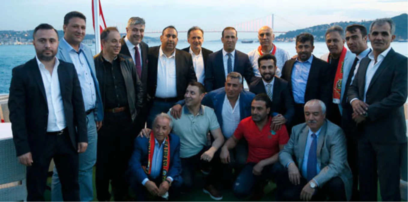 Evkur Yeni Malatyaspor, Süper Lig\'i Boğazda Kutladı