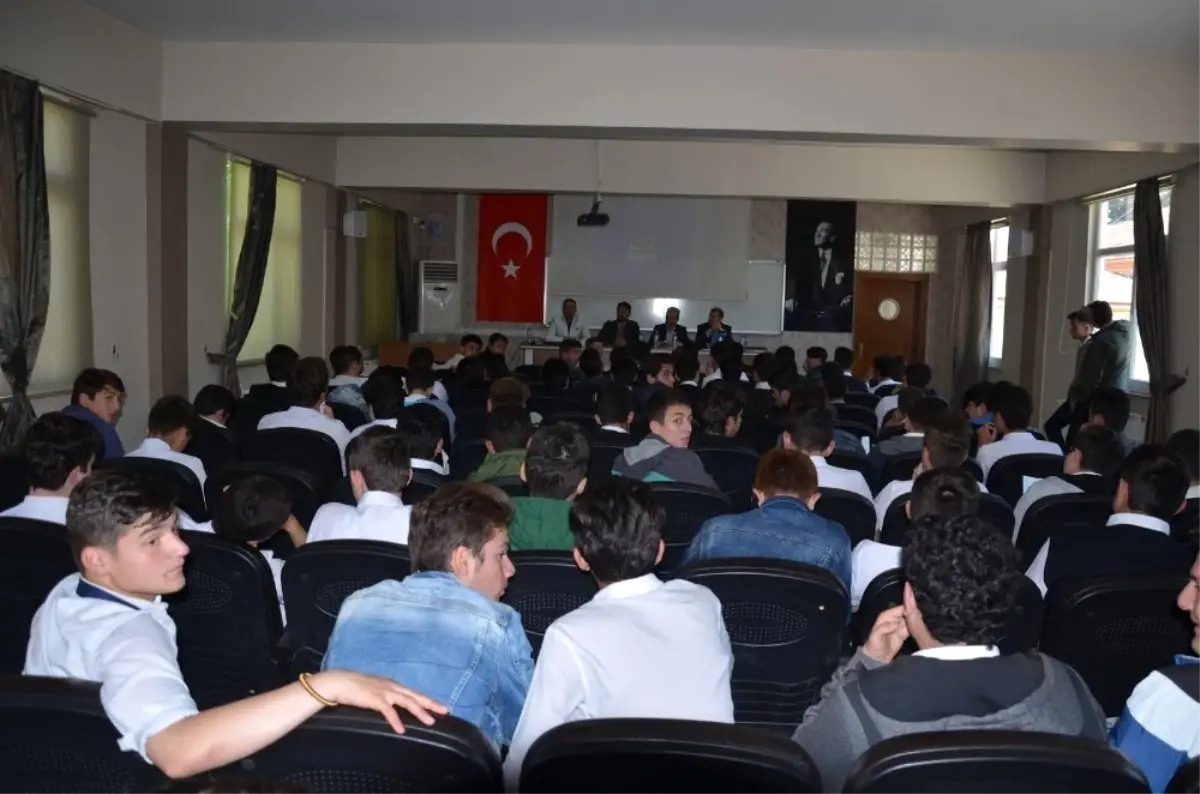 Fatsa\'da Öğrencilere Meslek Semineri