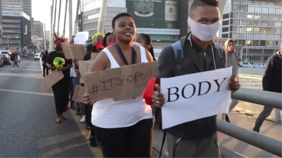 Güney Afrika\'da Kadına Şiddet Protesto Edildi