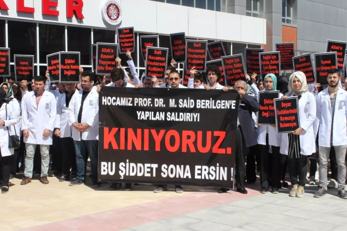 Hastane Çalışanlarından Başhekime Saldırıya Kınama