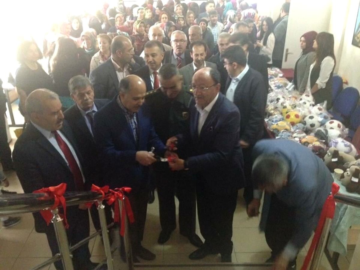 İlçe Halk Eğitim Merkezinde Bir Yıllık Emek Sergilendi