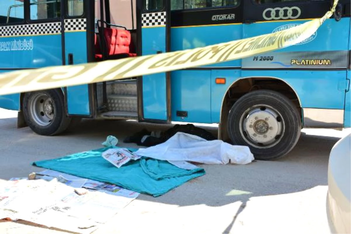 İndiği Minibüsün Altında Kalan 88 Yaşındaki Kadın Öldü
