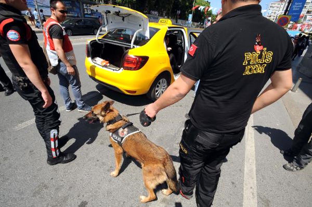 İstanbul\'da Taksilere Polis Denetimi