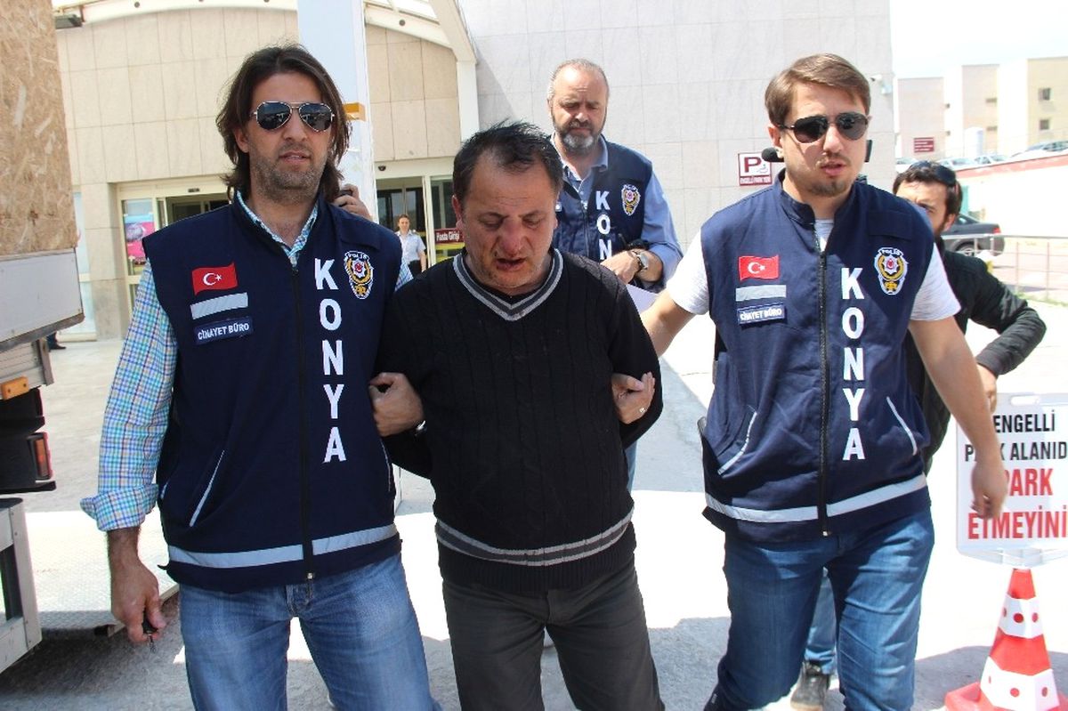 Konya\'da Emekli Polis Memuru Bıçaklanarak Öldürüldü