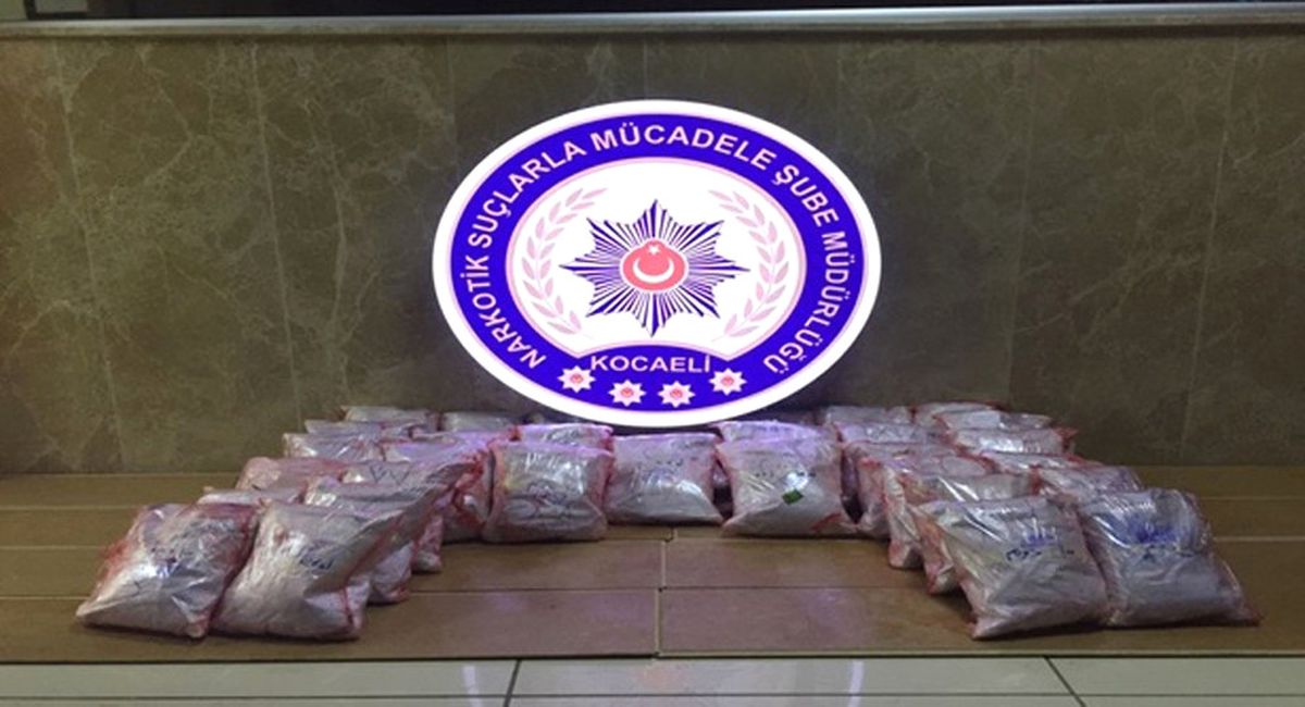 Otomobilin Bagajından 35 Kilo Eroin Çıktı