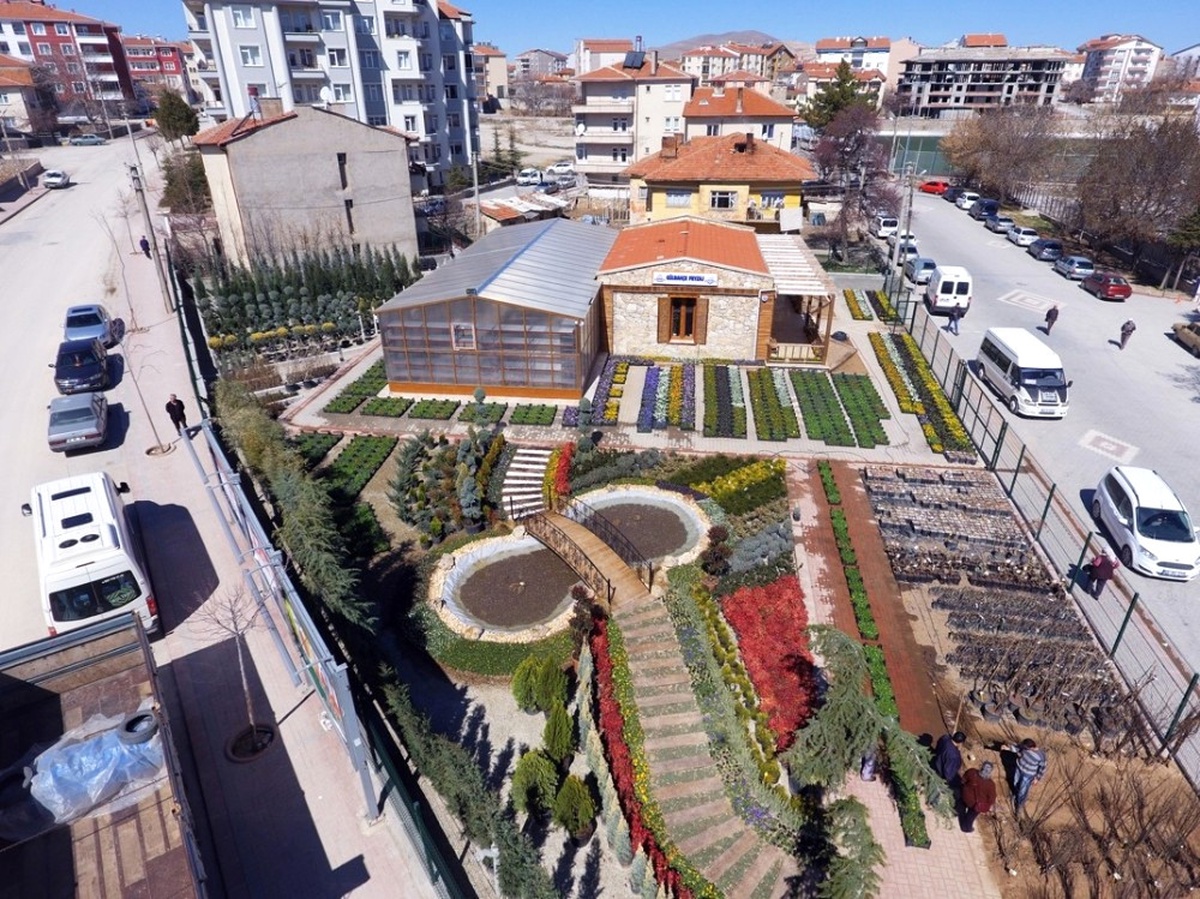 Peyzaj Gülbahçe ve Çiçek Satış Merkezi Açılıyor