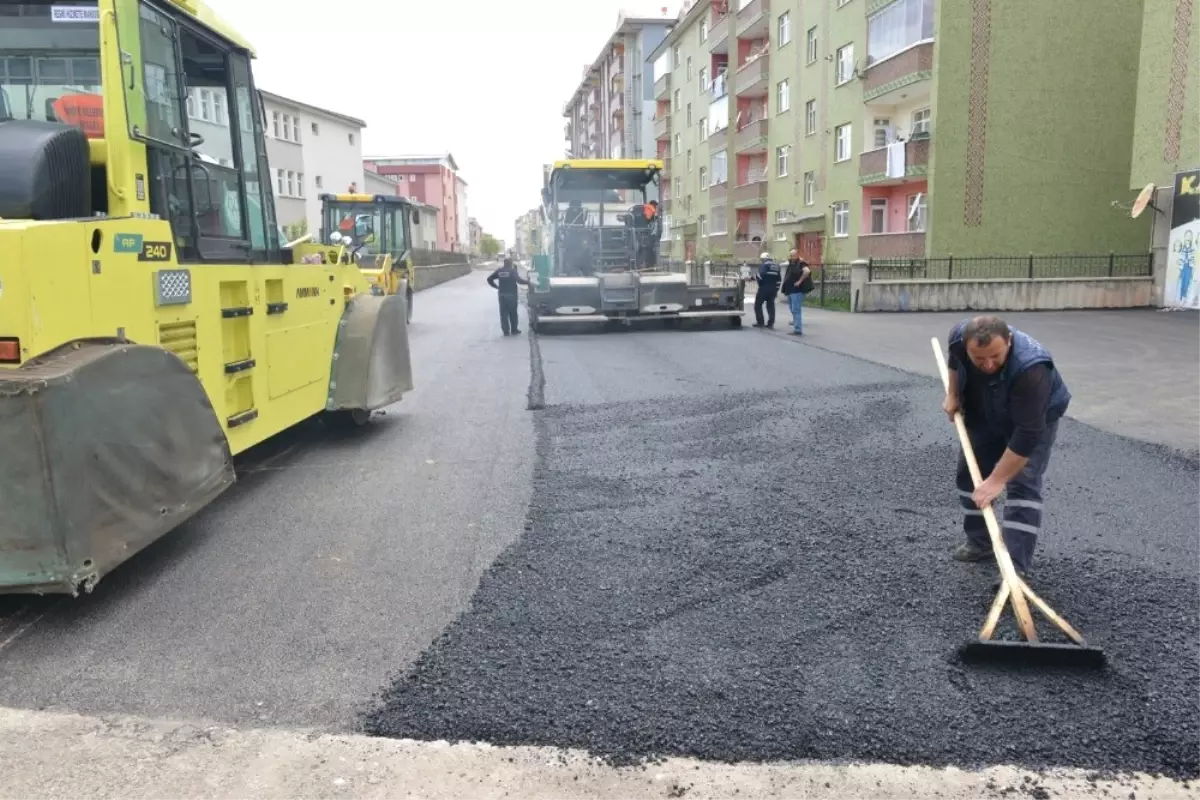 Yakutiye Belediyesi, Şükrüpaşa\'yı Asfaltla Kaplıyor