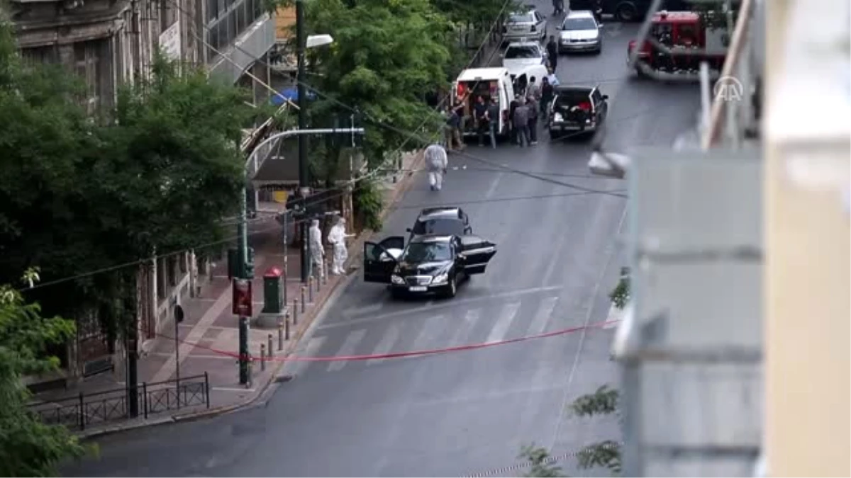 Yunanistan\'da Eski Başbakanlardan Papadimos\'a Bombalı Saldırı
