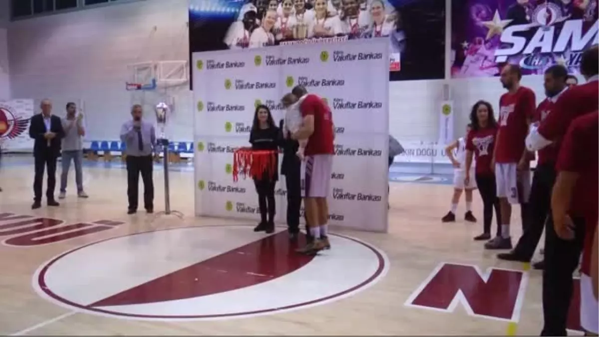 1450 Sporcu, 59 Şampiyonluk