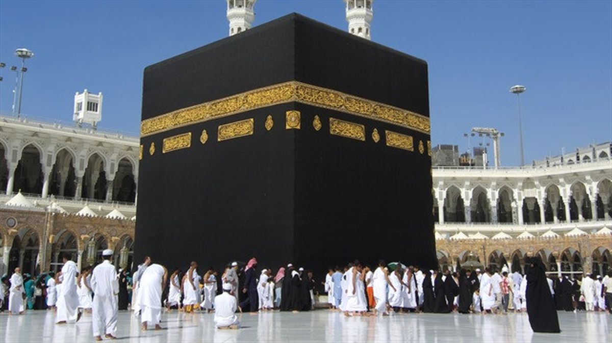 Afyonkarahisar\'da 154 Kişilik Umre Kafilesi Uğurlandı