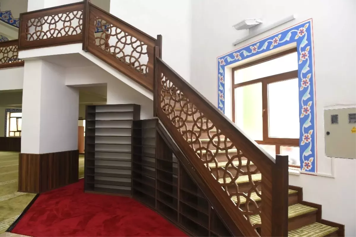 Akşemseddin Camii Yeni Yüzüyle İbadete Açıldı