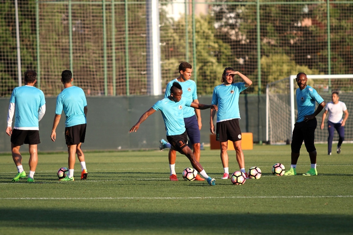 Alanyaspor\'da Galatasaray Maçı Hazırlıkları Sürüyor