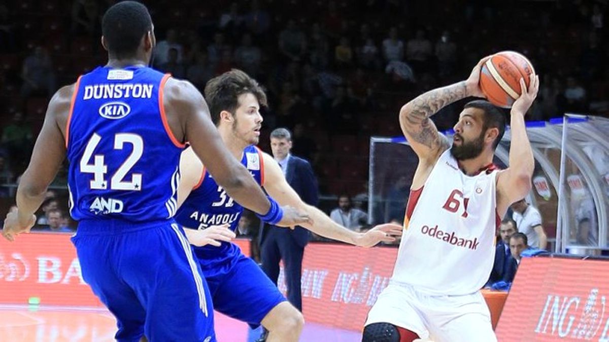 Anadolu Efes ile Galatasaray Odeabank Son Randevuda