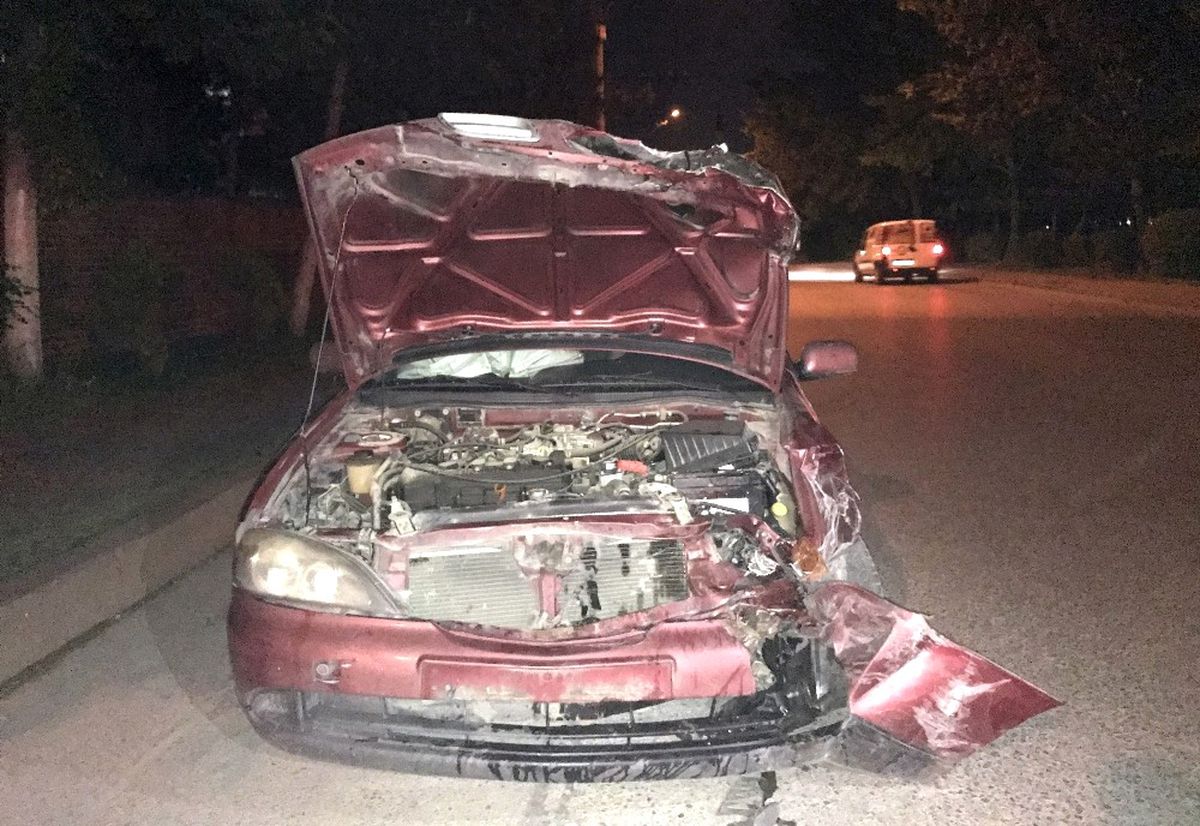 Antrenmandan Dönen Çocukları Taşıyan Minibüse Otomobil Çarptı: 6 Yaralı