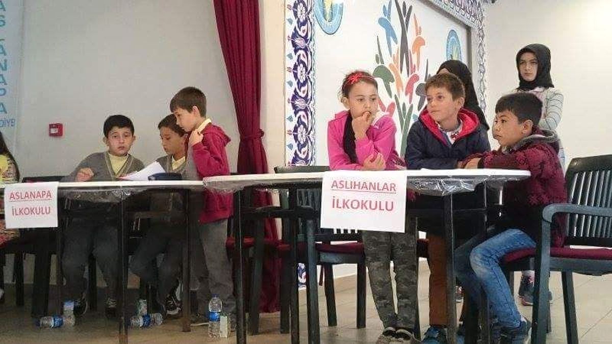 Aslanapa\'da 11 Okulun Katıldığı Bilgi Yarışması