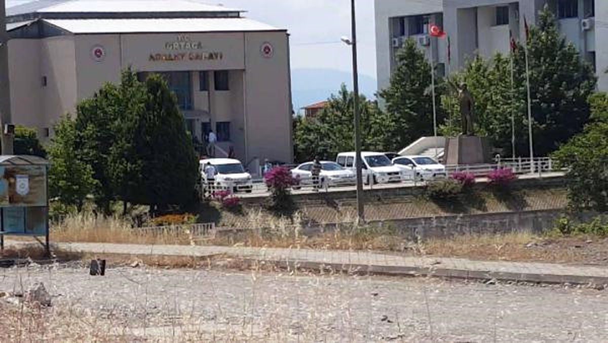 Avukatın Unuttuğu Evrak Çantası Korkuttu