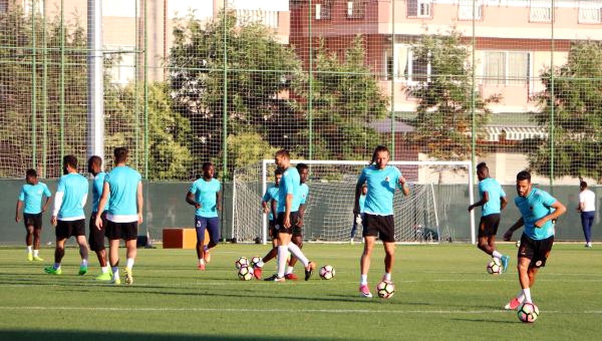 Aytemiz Alanyaspor\'da Galatasaray Mesaisi