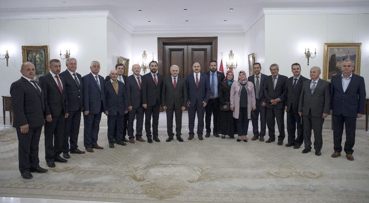Başbakan Yıldırım, Çatalca ve Silivri\'den Gelen Köy Muhtarlarını Kabul Etti