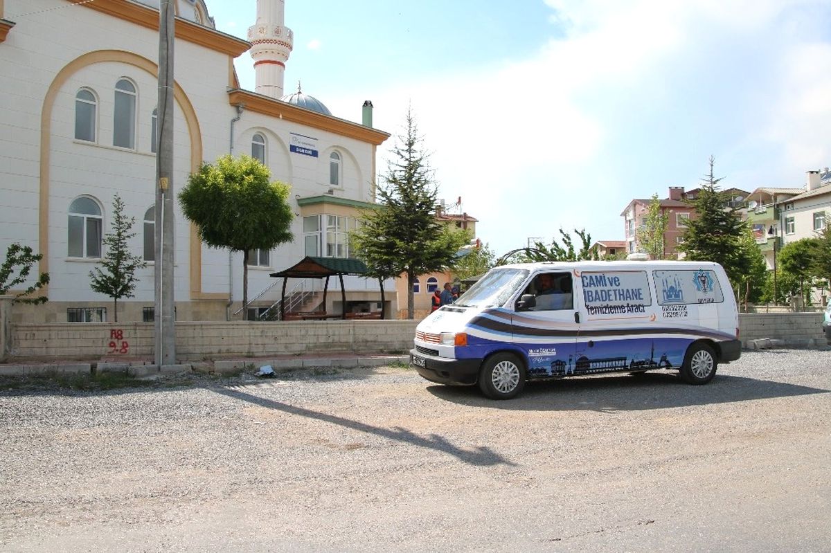 Beyşehir\'de Ramazan Öncesi Camilerde Mobil Temizlik Dönemi
