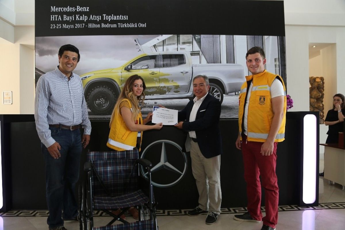 Bodrum Belediyesi\'ne Tekerlekli Sandalye Bağışlandı