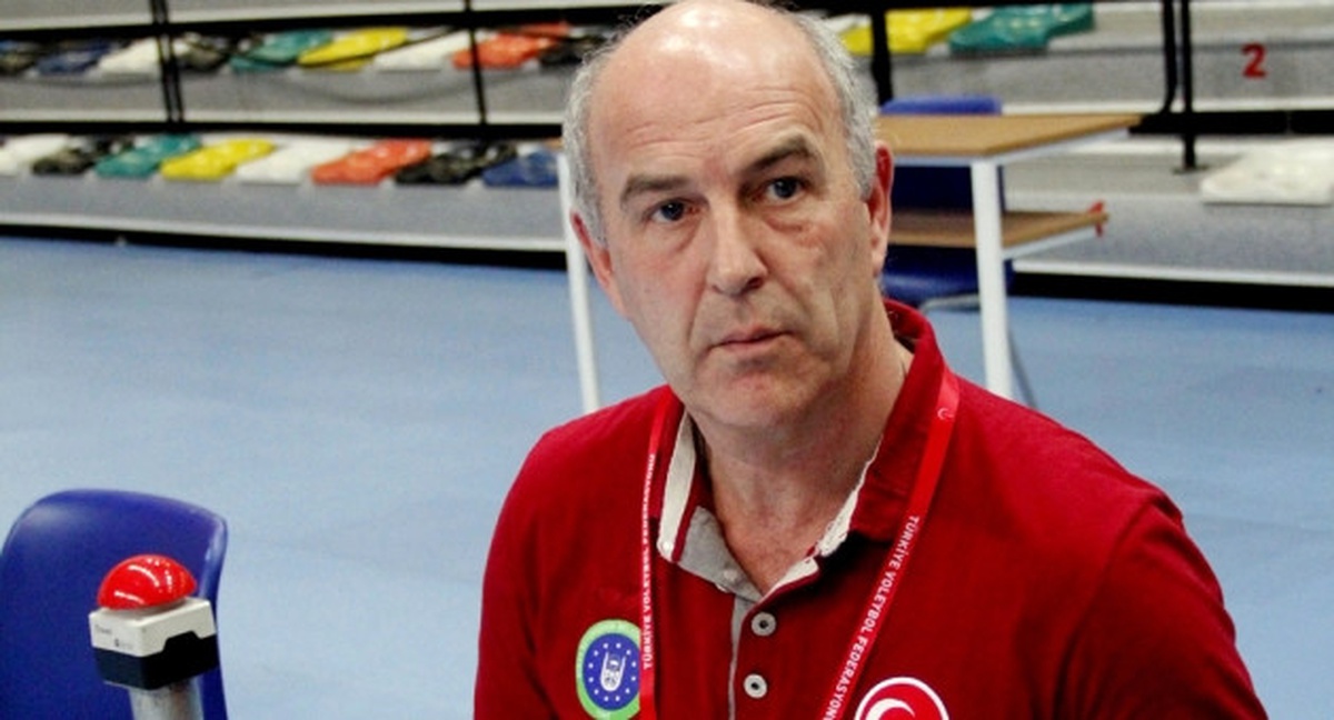 Bursa Büyükşehir Belediyespor Antrenörüyle Yolunu Ayırdı