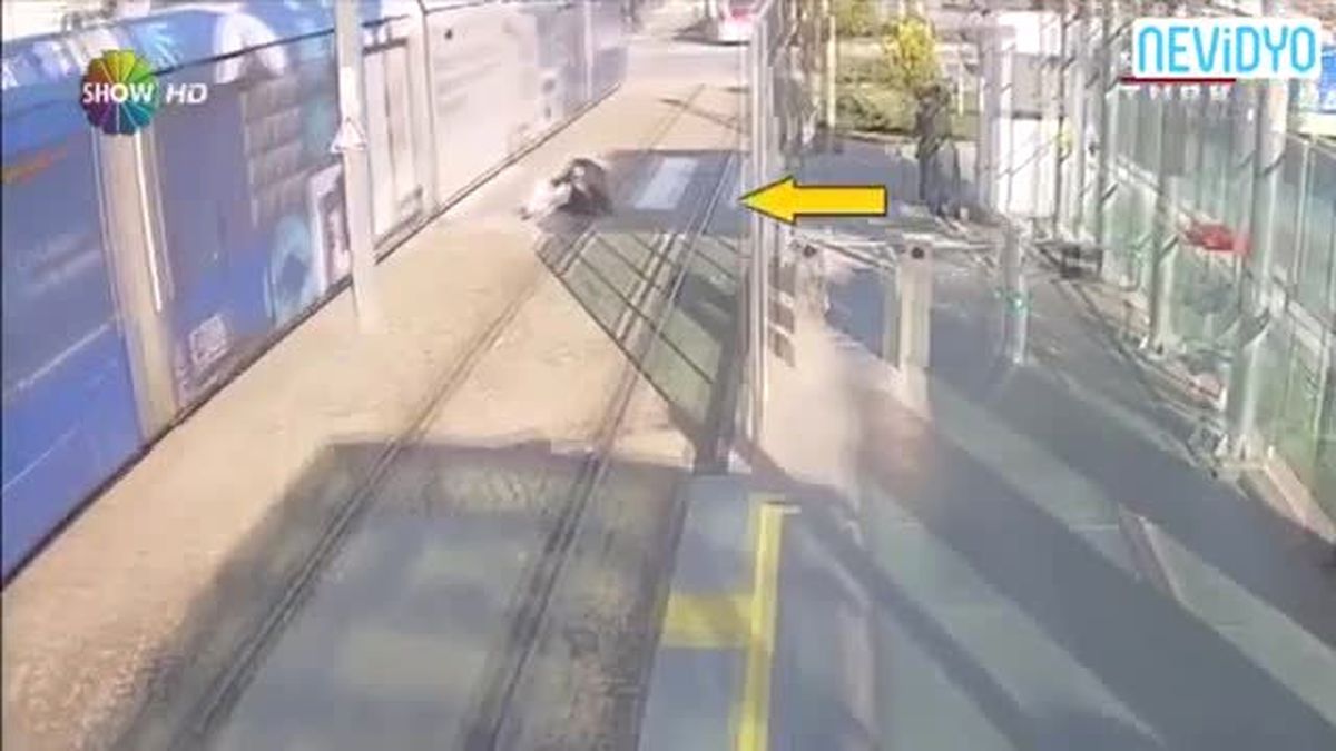 Dikkatsiz Yayaların Tramvayla İmtihanı
