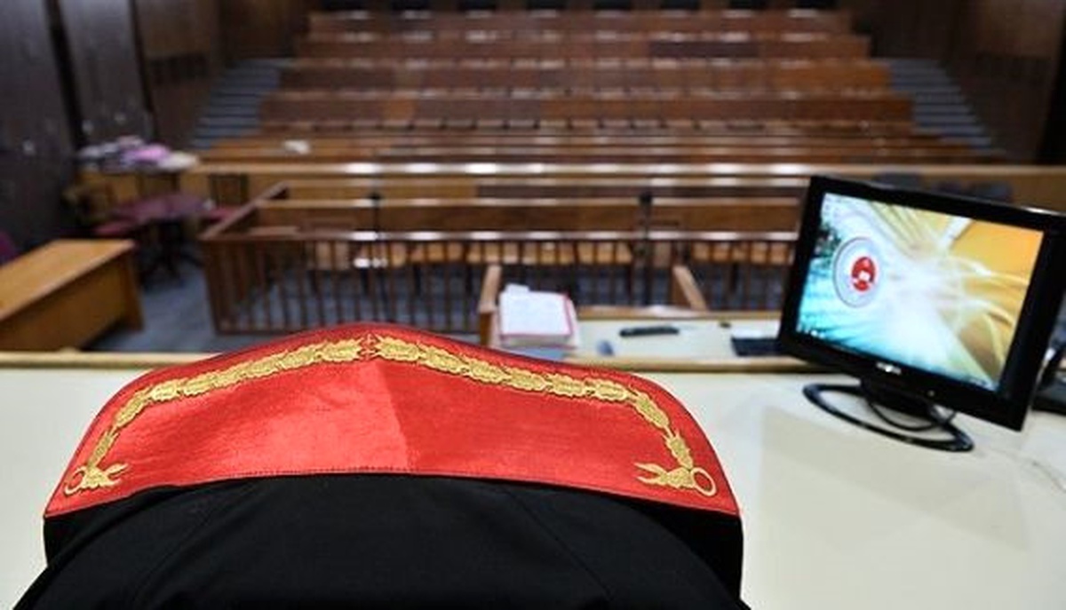 Diyarbakır\'da Fetö/pdy\'den Tutuklu Generallerin Yargılanmasına Başlandı