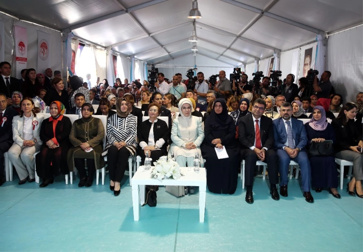 Emine Erdoğan "Bir Umut, Bir Ufuk" Projesinin Açılış Programına Katıldı