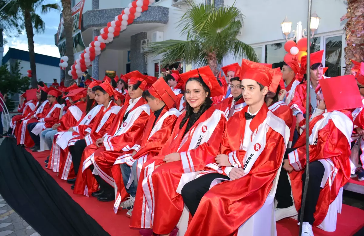 Erkan Okullarında rüya gibi mezuniyet töreni