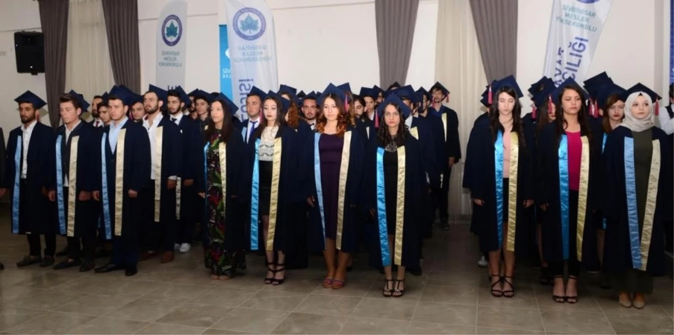 Esogü Sivrihisar Meslek Yüksekokulu 2017 Mezunlarını Verdi