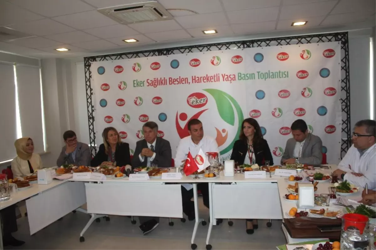 Fabrika Çalışanları 6 Ayda 5 Ton Kilo Verecek