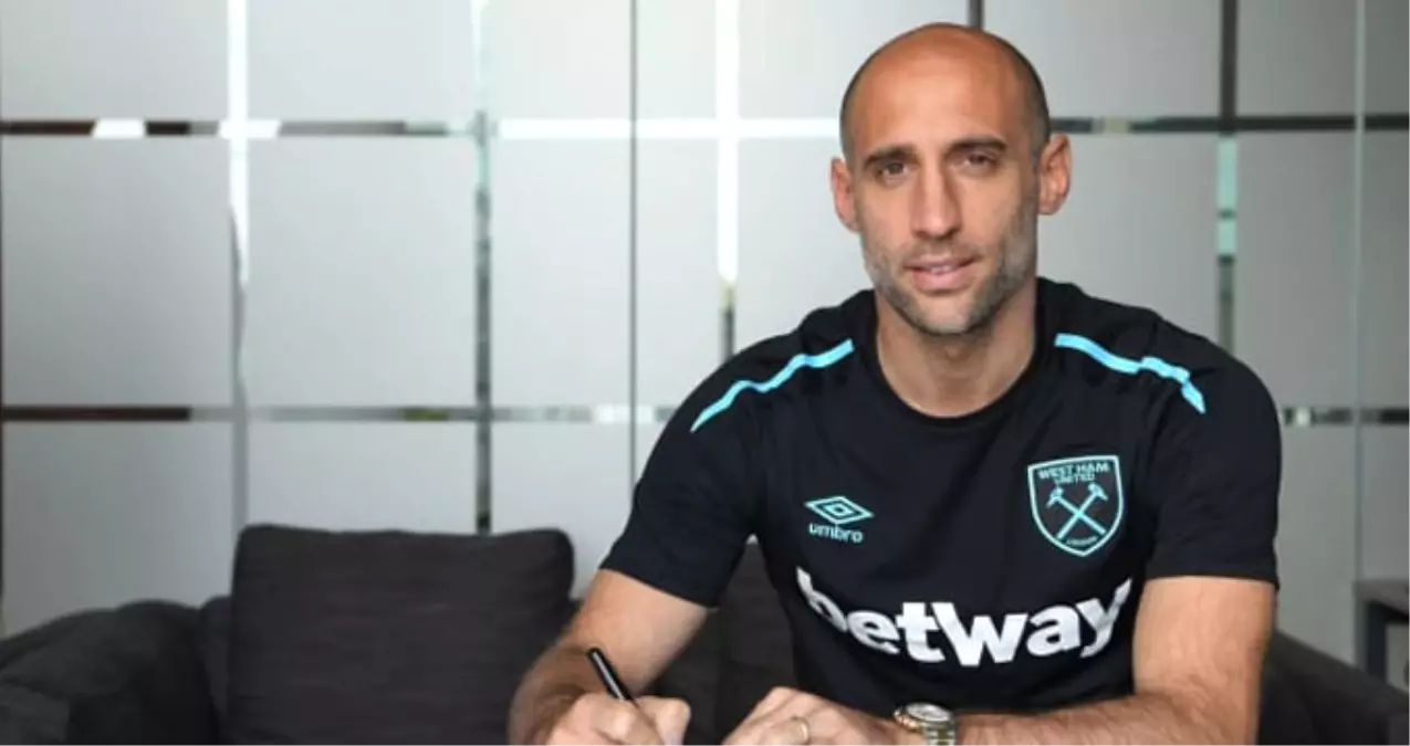 Galatasaray\'ın İstediği Zabaleta, West Ham United\'a İmza Attı