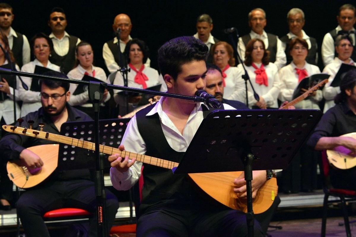 Halk Ezgilerine Yön Veren Ustalar" Anıldı