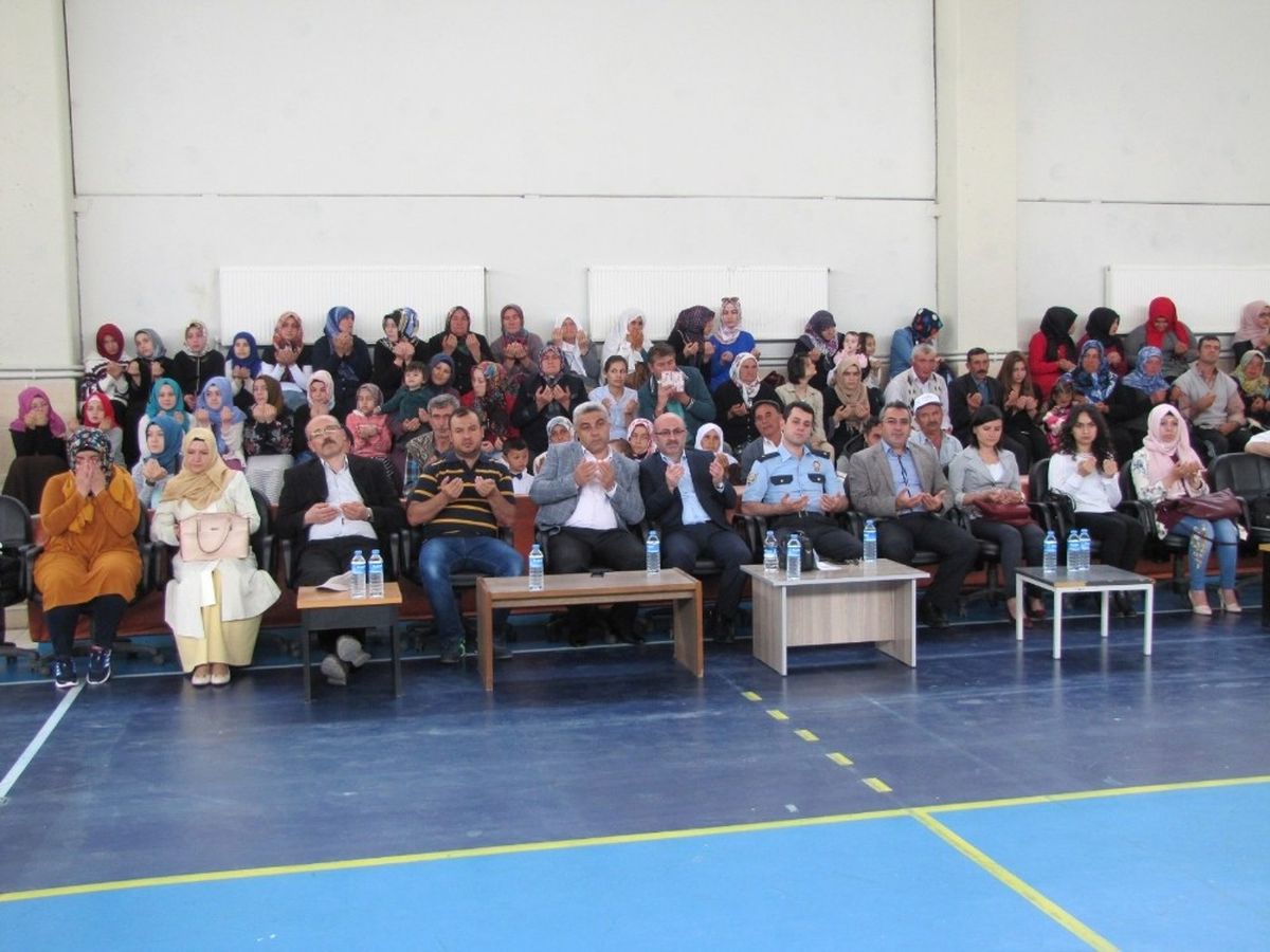Hisarcık Anadolu İmam Hatip Lisesinde \'Mezuniyet Duası\'