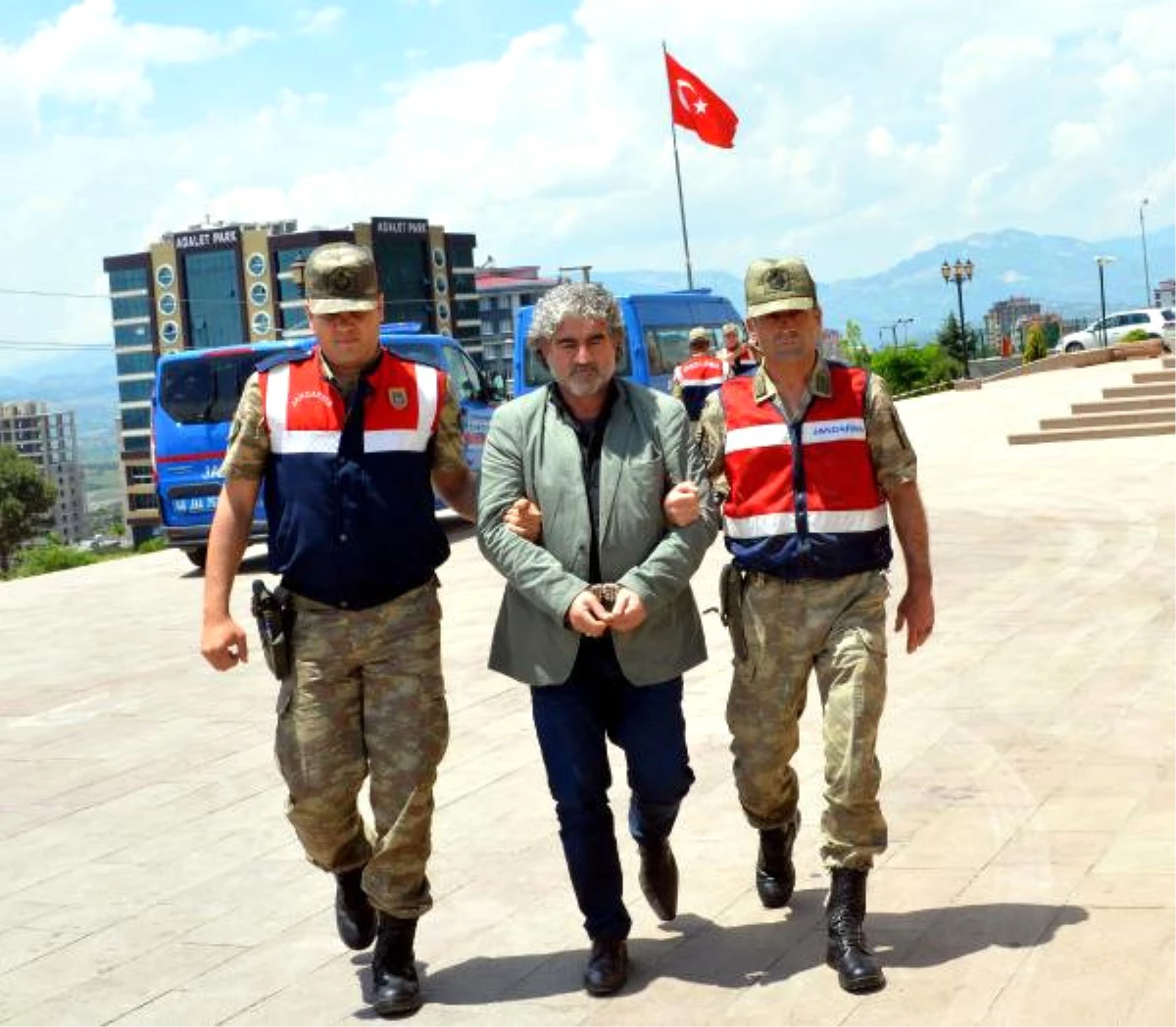 Kahramanmaraş ve Gaziantep\'te Terör Operasyonu
