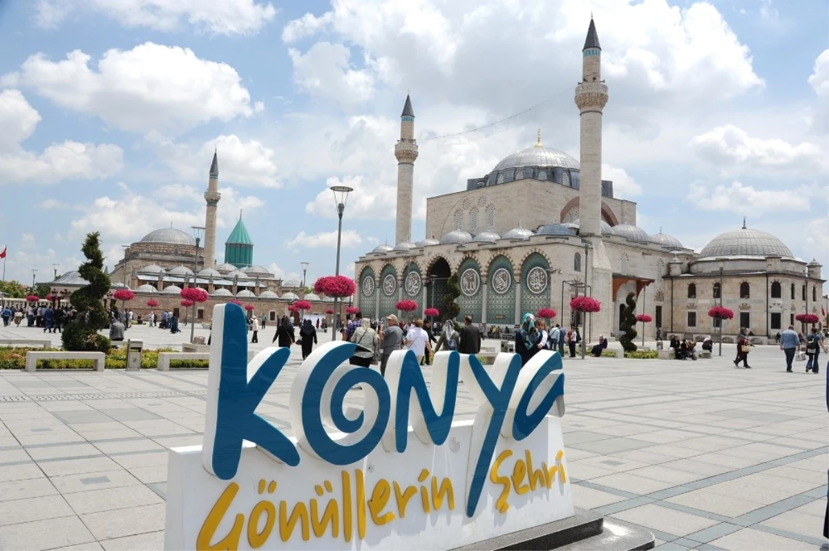 Konya\'da Tarihi Sultan Selim Cami Yeniden İbadete Açıldı