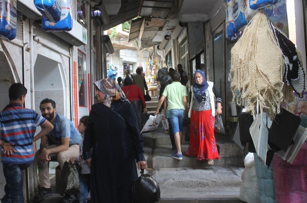 Mardin\'in Tarihi Çarşılarda Ramazan Bereketi