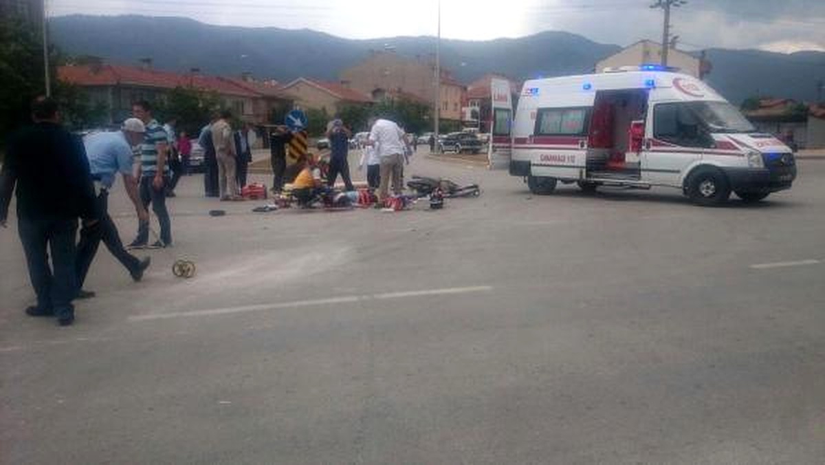 Motosikletle Gezintiye Çıkan Ortaokul Öğrencileri Kaza Yaptı: 1 Ölü, 1 Yaralı