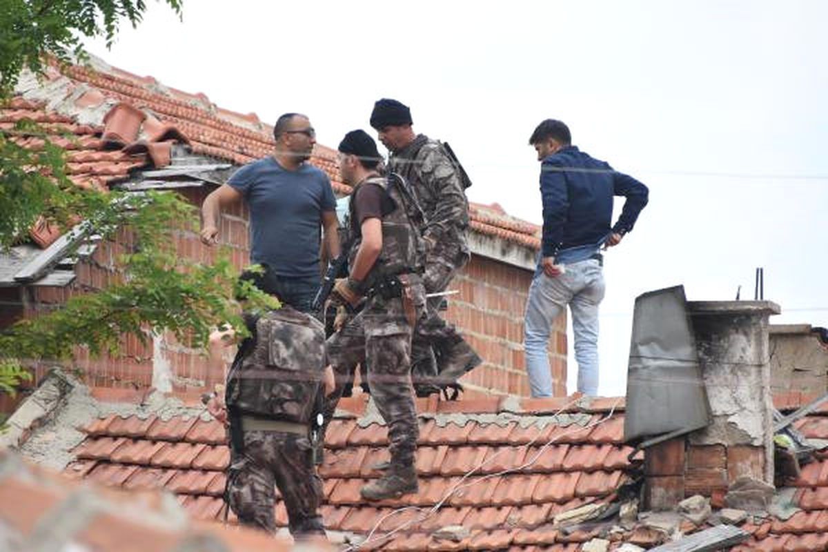 Pompalı Tüfekle Girdiği Evde Katliam Yaptı: 3 Ölü (5)