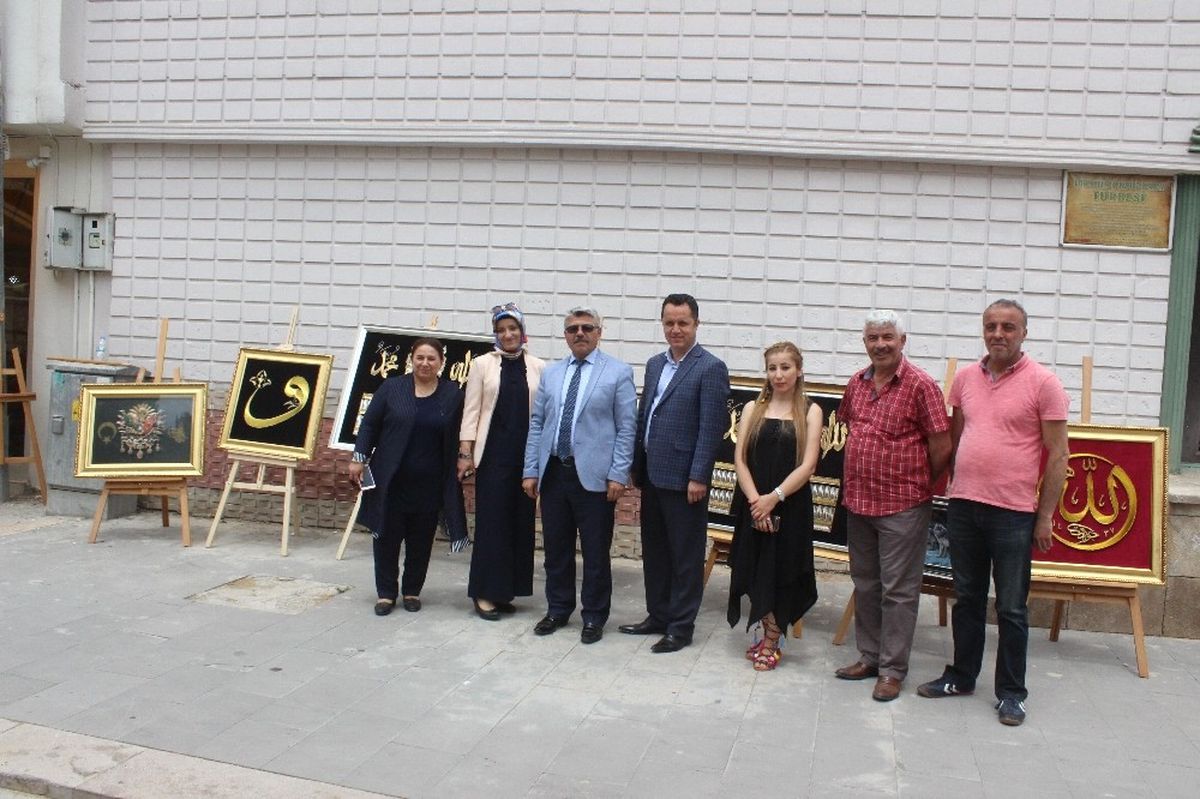 Sanat Sokağında Rölyef ve Seramik Sergisi