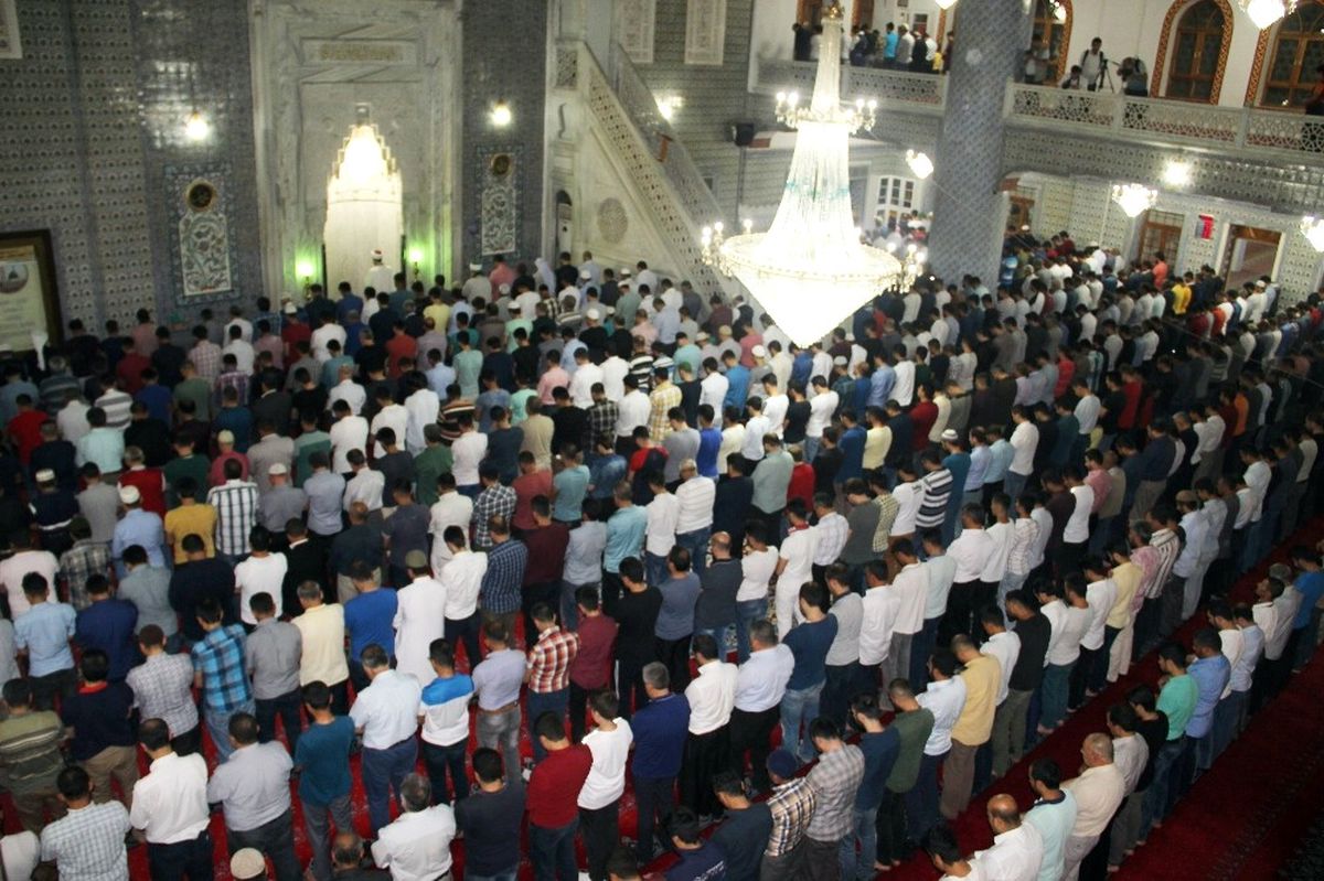 Şanlıurfa\'da İlk Teravih Kılındı